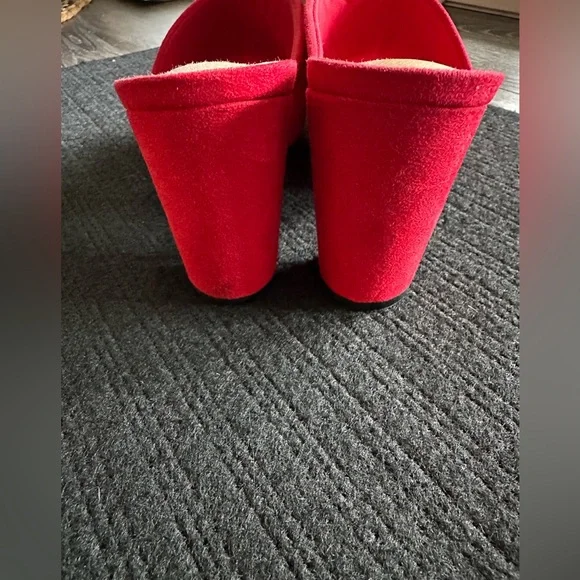 Journee Collection Women's Red Slide Sandals- Size 7 1/2 - Picture 6 of 10